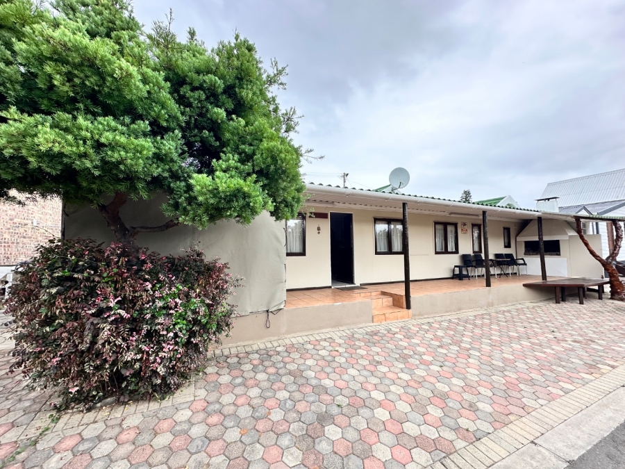 4 Bedroom Property for Sale in Hartenbos Central Western Cape